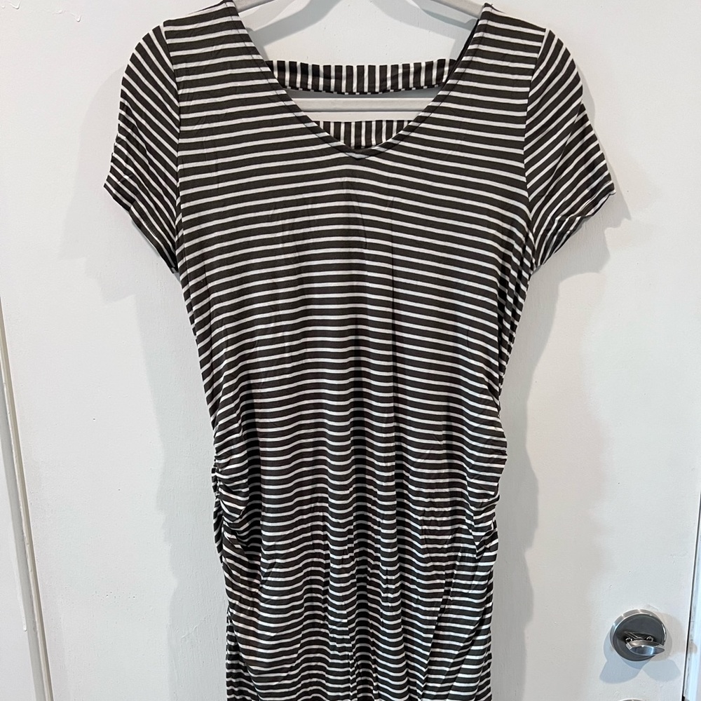 FULL MOON
Sophy Maternity Back Detail Knit Dress